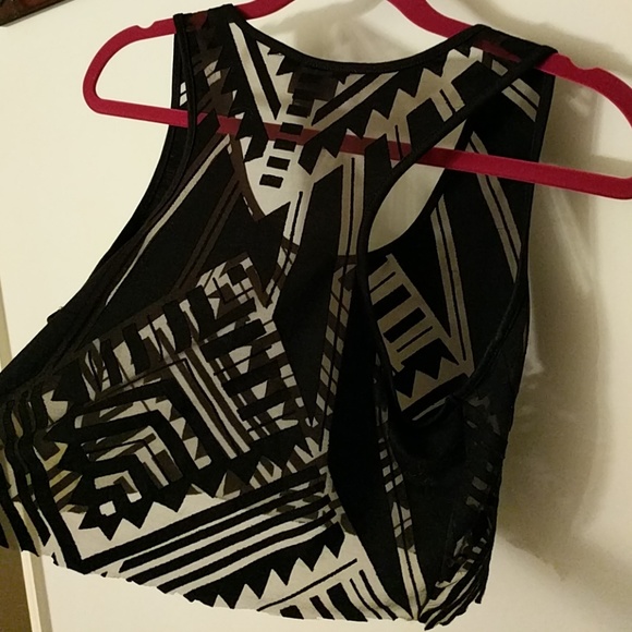 Work out top - Picture 2 of 2